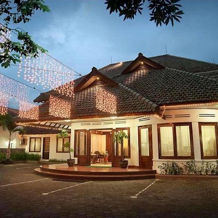 Paniisan Hotel Bandung Exteriör bild