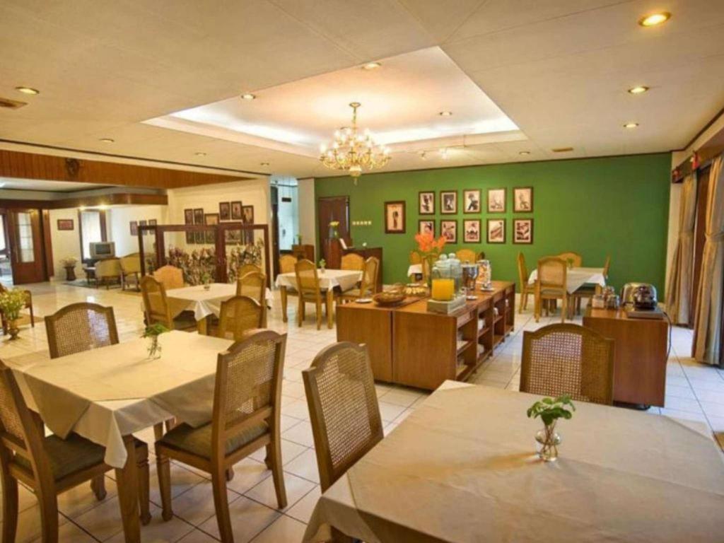 Paniisan Hotel Bandung Exteriör bild