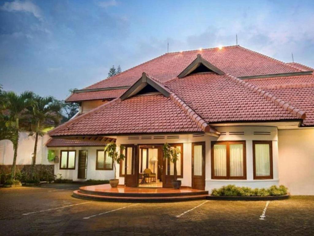 Paniisan Hotel Bandung Exteriör bild