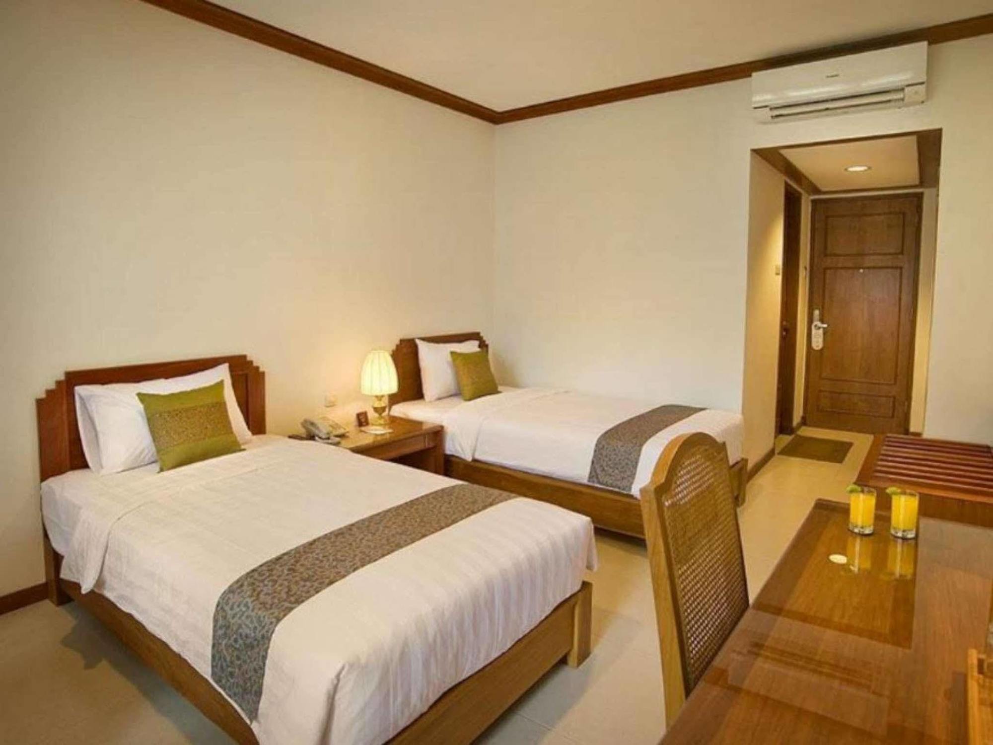 Paniisan Hotel Bandung Exteriör bild